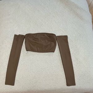 Brown crop top long sleeve top!